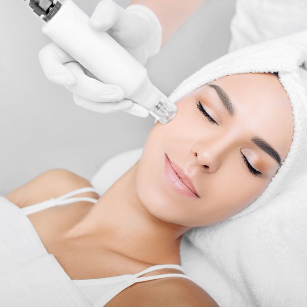 Achieving Youthful Skin with HydraFacial: Targeting Fine Lines and Wrinkles