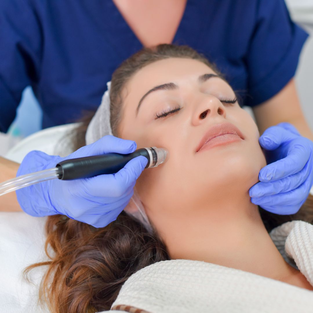 How HydraFacial Can Help You Achieve Younger-Looking Skin