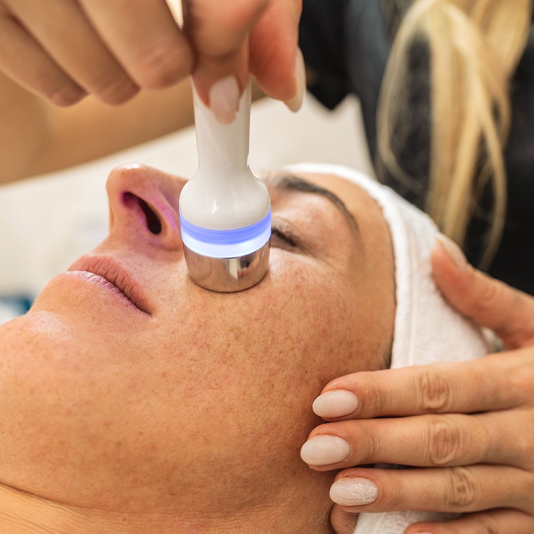 What to Expect During Your First HydraFacial Session