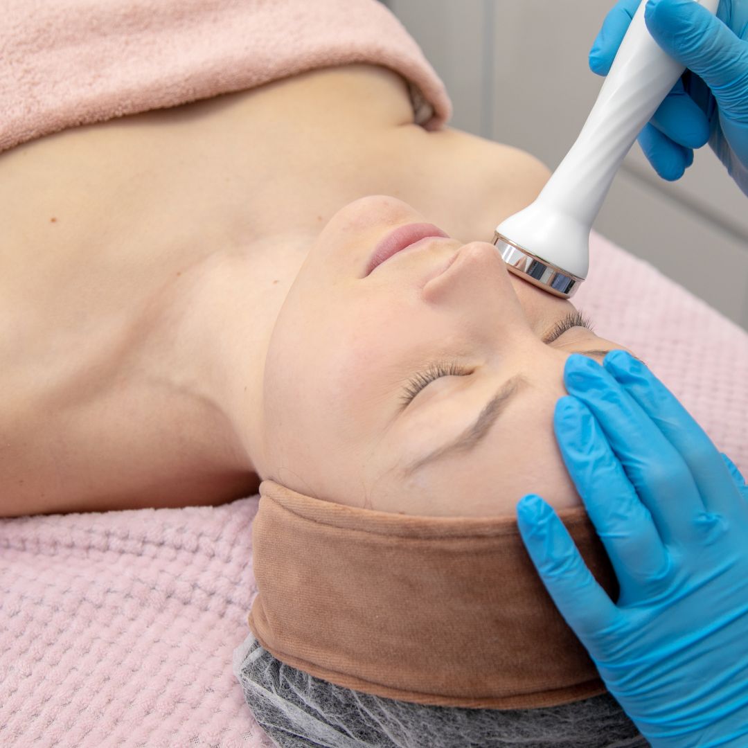 HydraFacial vs. Traditional Facials: Which One is Better for Your Skin?