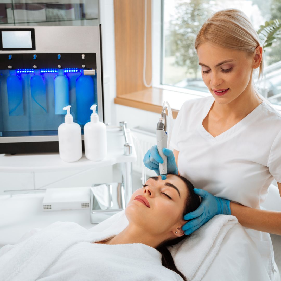 Top Reasons to Choose HydraFacial Bangkok for Your Skincare Needs