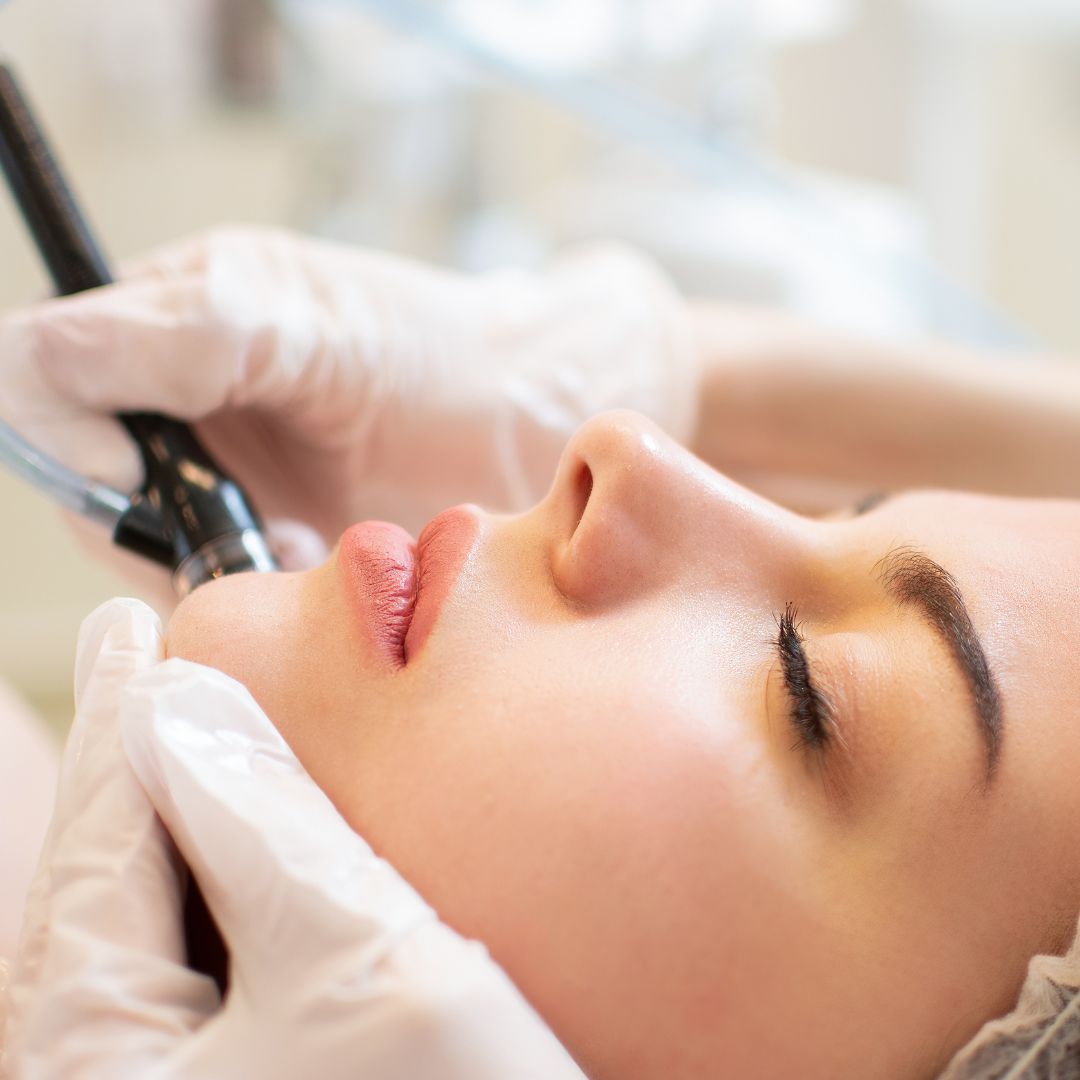 Top Reasons to Choose HydraFacial Bangkok for Your Skincare Needs