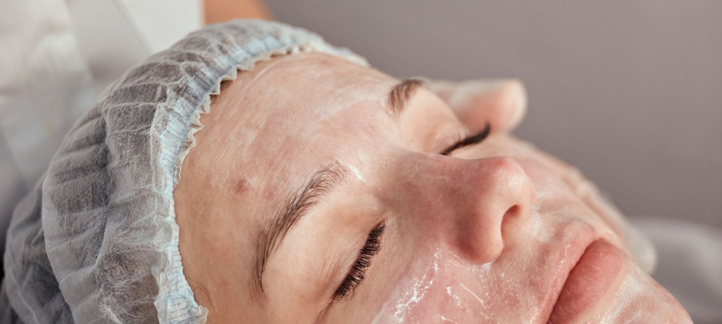 Why HydraFacial is the Best Treatment for Acne and Oily Skin in Bangkok